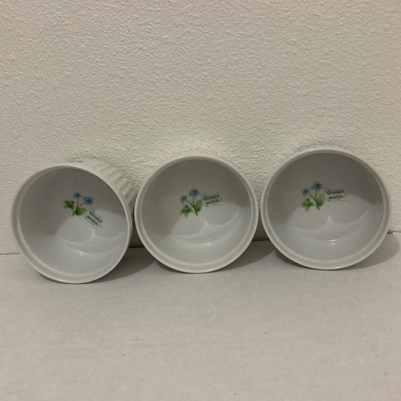 Anchor Ovenware Baking White Dish FLORET 8 Oz Flowers Garden Set Of 3 - Picture 2 of 5